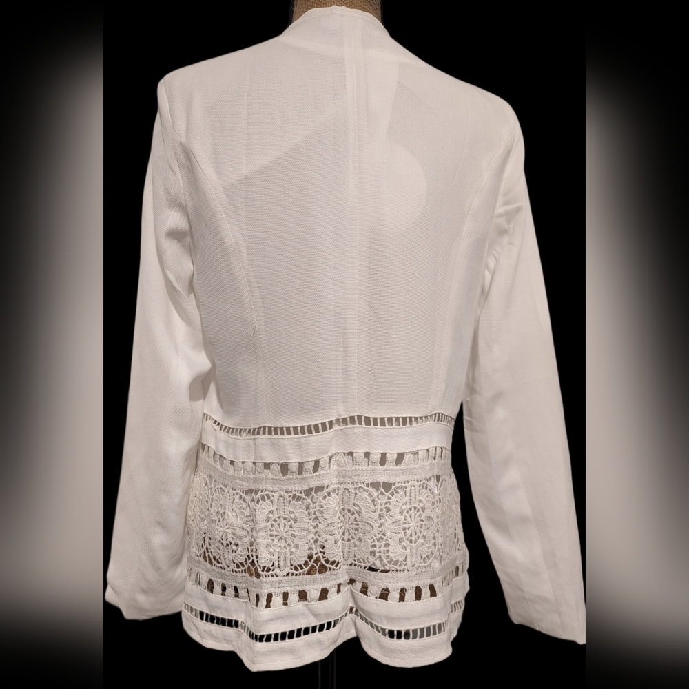 Lightweight lace/embroidered Summer Blazer - Picture 2 of 4